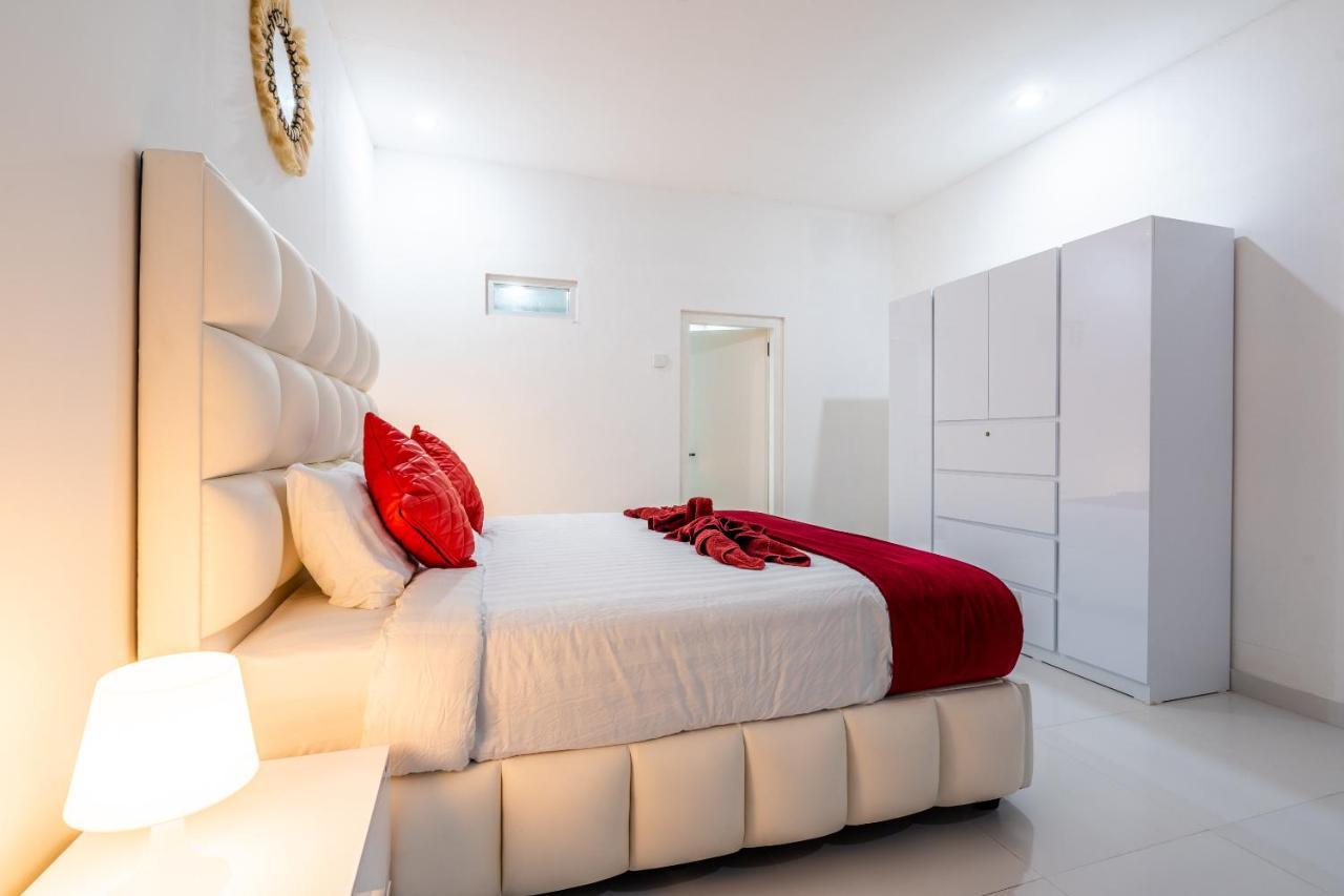 Luxury Minimalist Villa White Angel In Seminyak Bagian luar foto